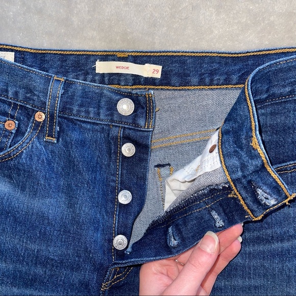 Levi's Wedgie Button Fly Medium Dark Wash Jeans 29 - Picture 7 of 10